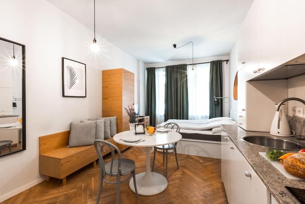 Cute Apartment Perfect For Business And Travel. Warsaw Exterior photo